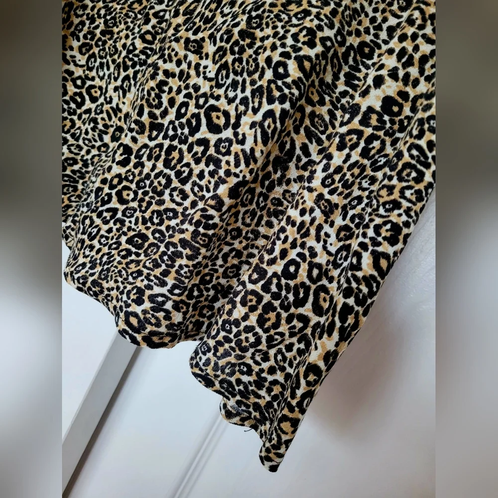 NWT Francesca's Women's Tank Top Animal Print Black Lace Trim 100% Viscose XS - Picture 4 of 12